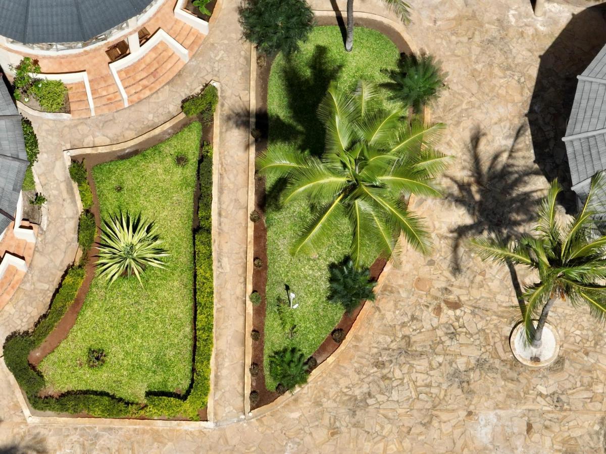 Отель Zula Zanzibar Падже Экстерьер фото